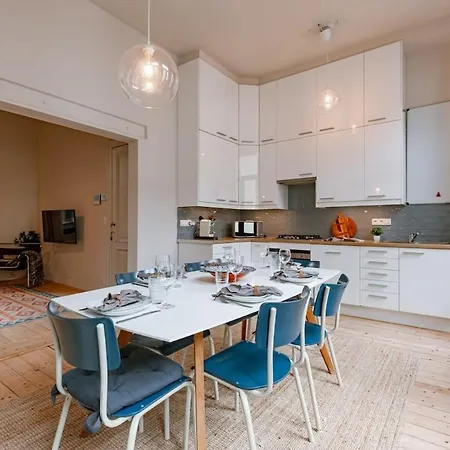 Holiday home Huswell - Charming Mansion In Vibrant
